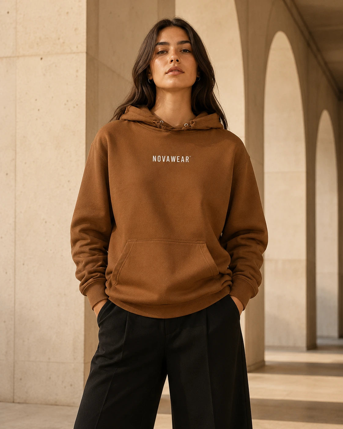 NOVAWEAR Hoodie in Caramel Toffee – Vorderansicht