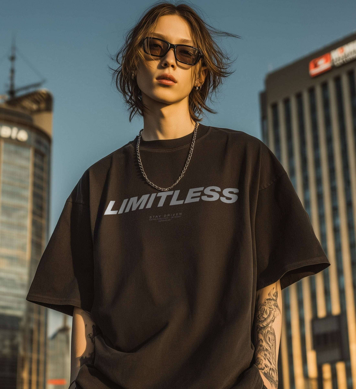LIMITLESS SCRIPT TEE – Frontprint Edition Oversized T-Shirt Novawear