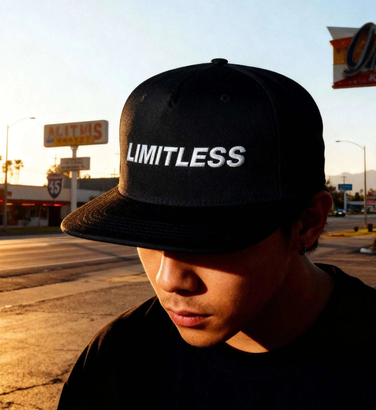 LIMITLESS SNAPBACK – Script Edition Snapback mit Stick Novawear