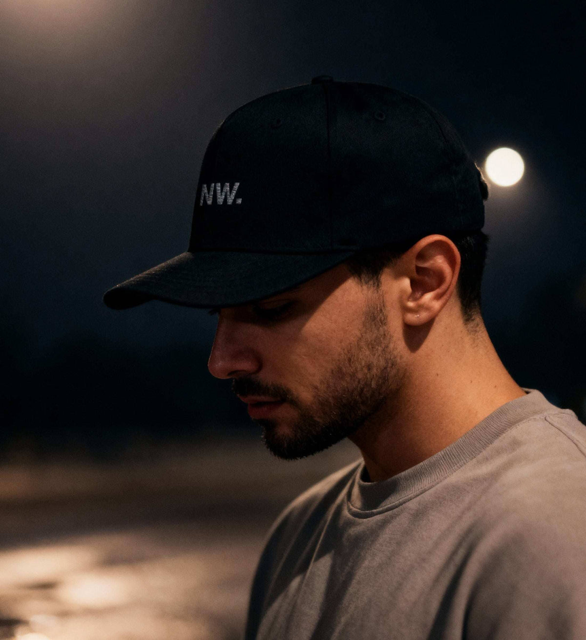 MIDNIGHT SNAPBACK – Dark Layers Edition Snapback mit Stick Novawear