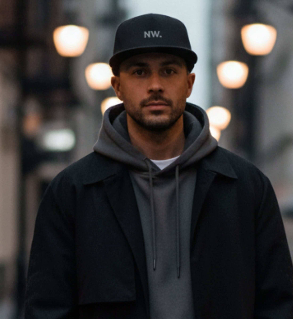 MIDNIGHT SNAPBACK – Dark Layers Edition Snapback mit Stick Novawear