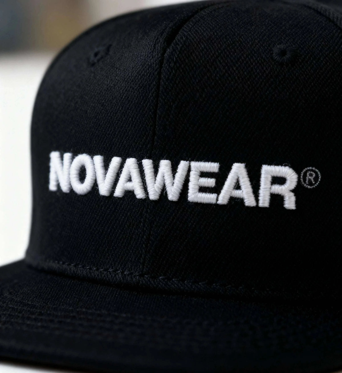 NOVA CORE SNAPBACK – Black Edition Snapback mit Stick Novawear