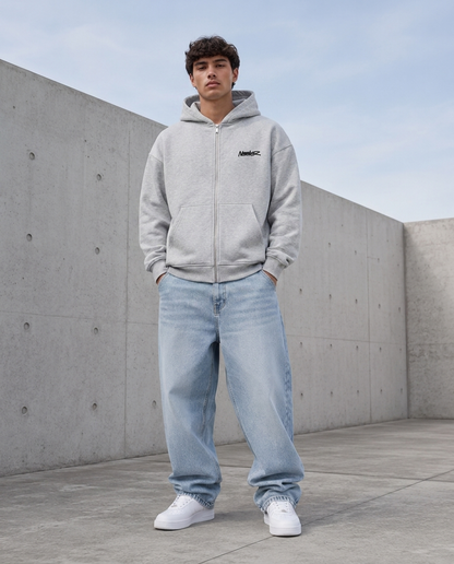 NOVAWEAR Axis Heavyweight Zipper Hoodie in Heather Grey – Frontansicht am Model