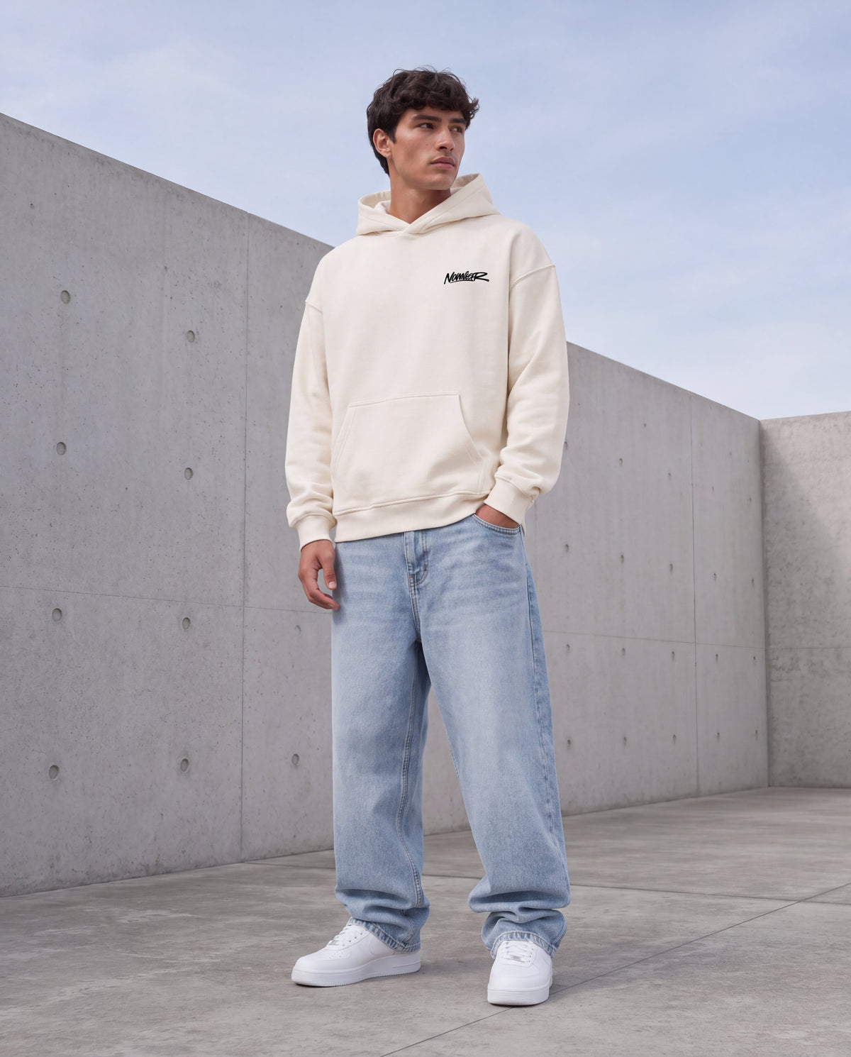 NOVAWEAR Formshift Heavyweight Oversized Hoodie in Natural Raw – Frontansicht