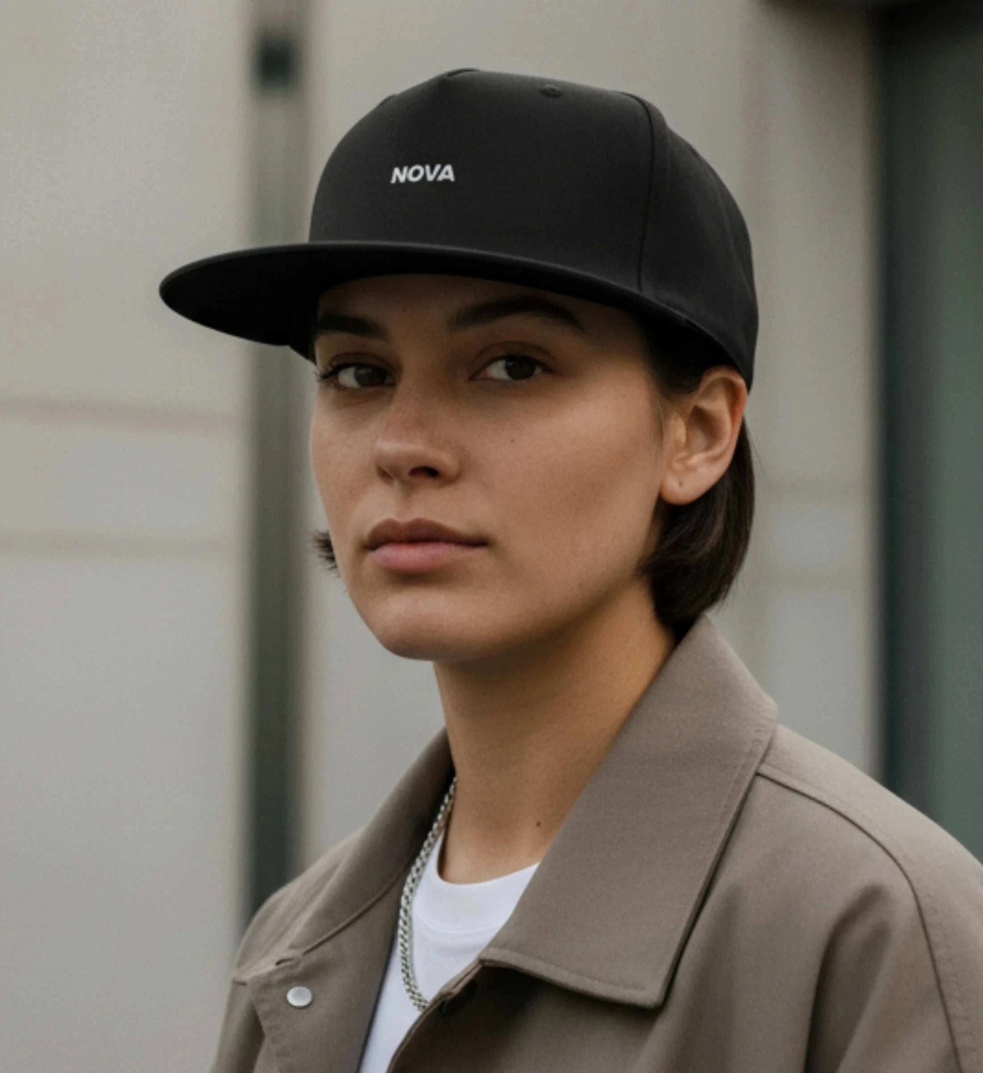VISION SNAPBACK – Minimal Logo Edition Snapback mit Stick Novawear