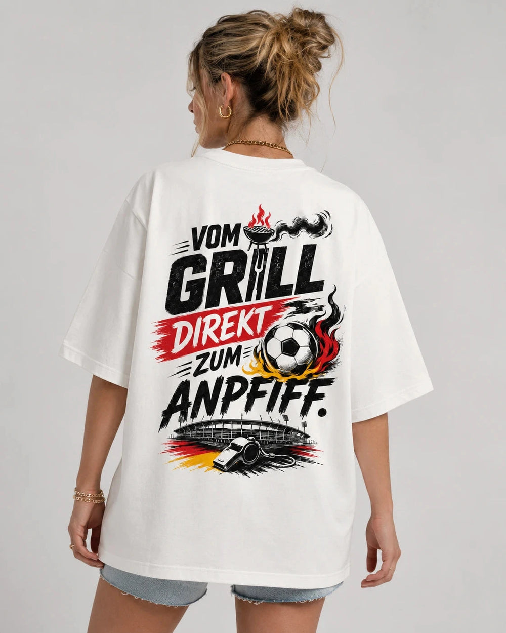Vom Grill direkt zum Anpfiff Oversized Shirt